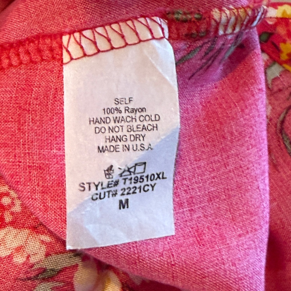 NWT Fuchsia Floral Front-Tie Top‎ M - Picture 6 of 14